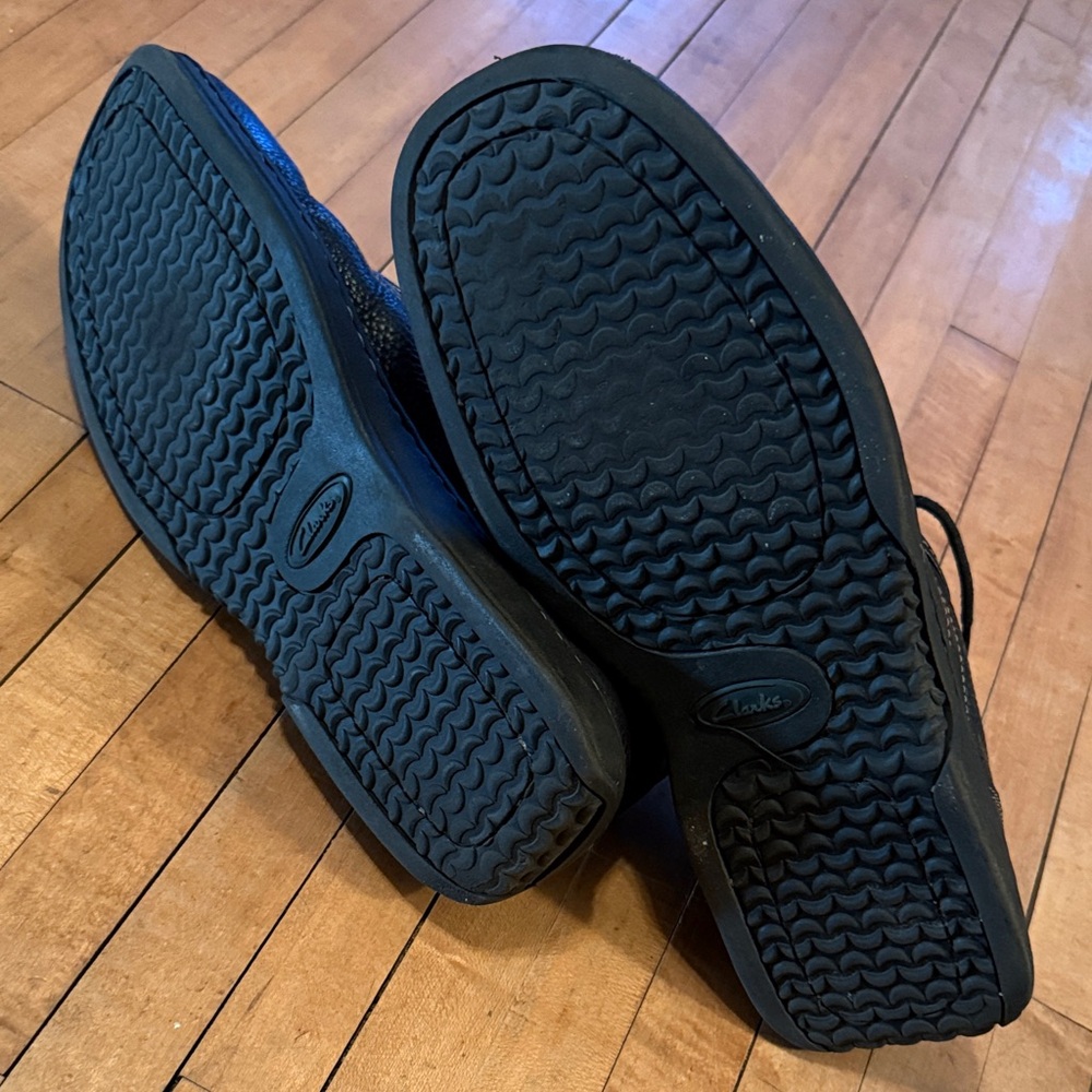 Clarks Black Split Toe Leather Oxfords - image 4